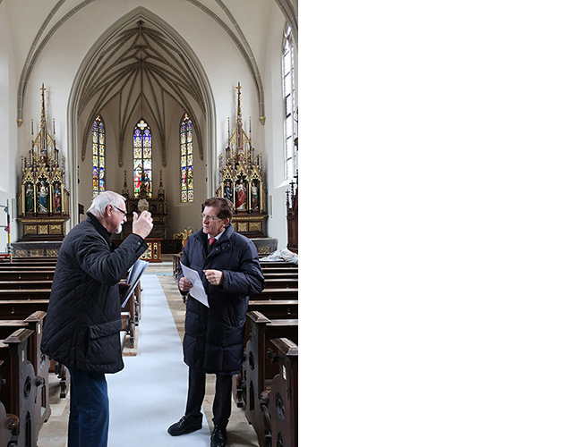 Im Bild (von links): Kirchenpfleger Josef Seiler und Abgeordneter Georg Winter.